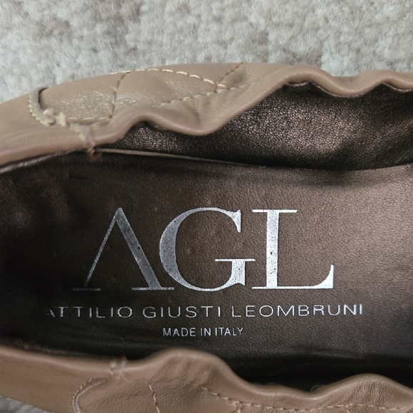 AGL Tan and Black Leather Flats - Picture 7 of 10